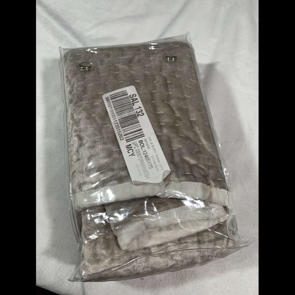 NEW Hotel Collection‎ Velvet Quilted (1 ) Standard Pillow Case Sham - Picture 2 of 11